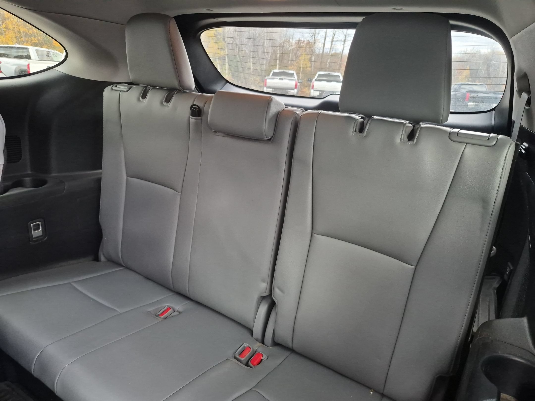 2021 Toyota Highlander Base