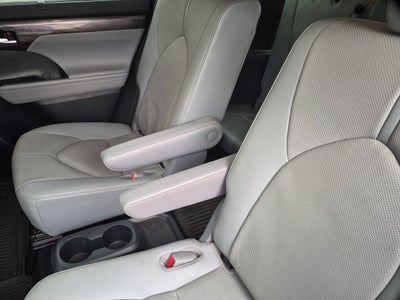 2021 Toyota Highlander Base