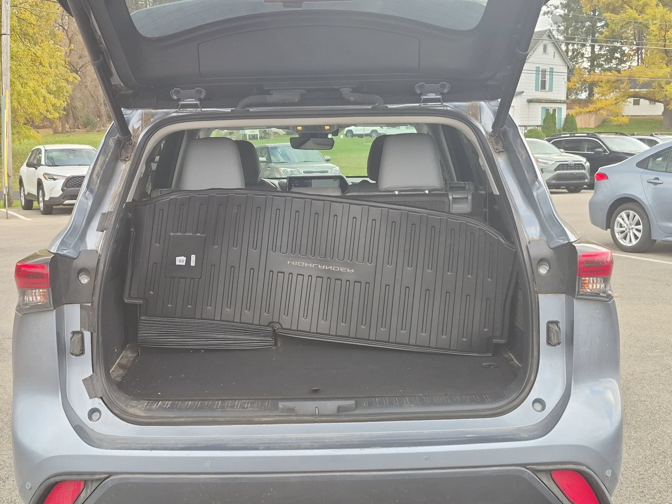 2021 Toyota Highlander Base