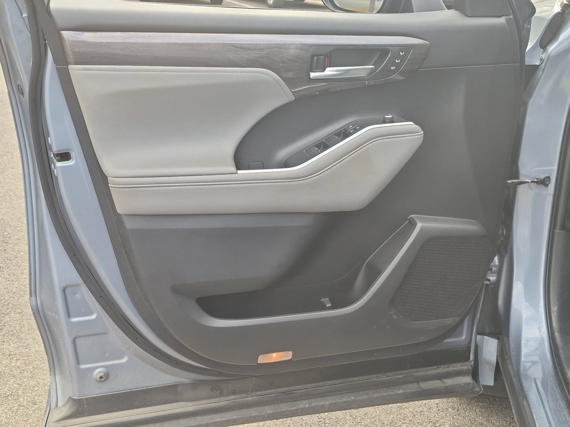 2021 Toyota Highlander Base