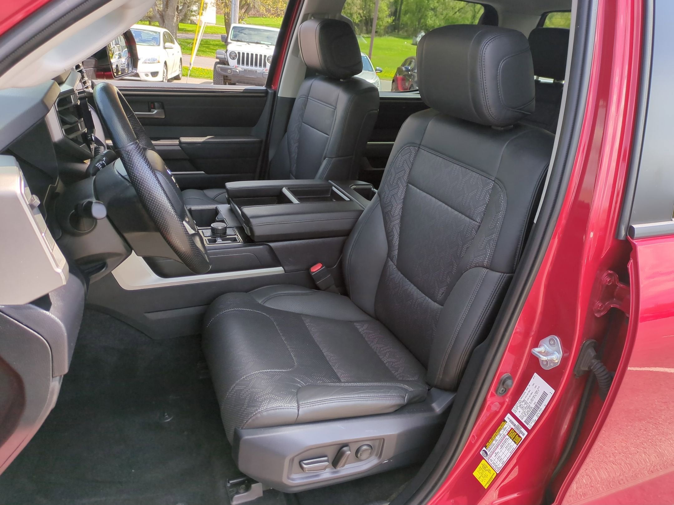 2024 Toyota Tundra 4WD SR5