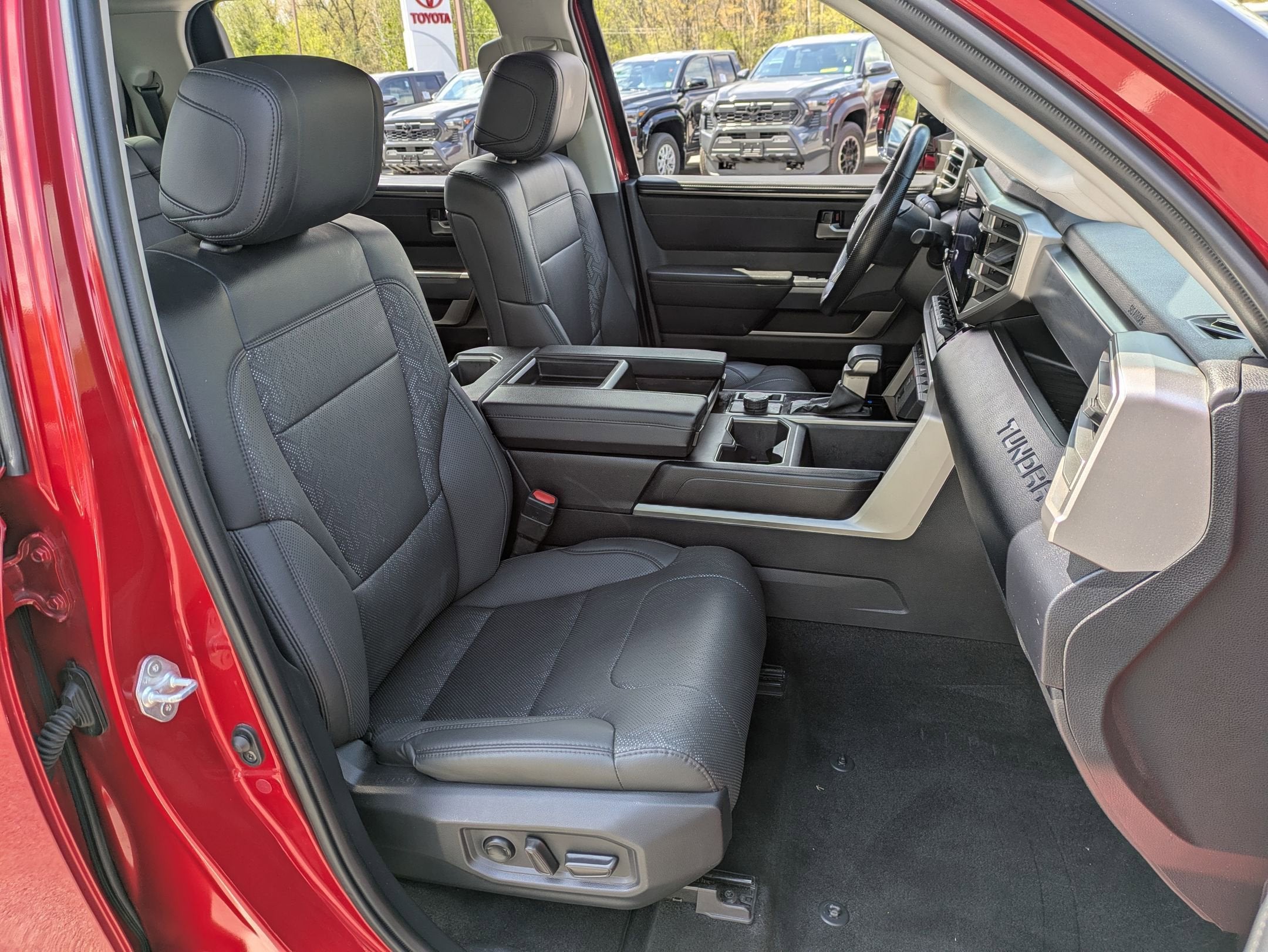 2024 Toyota Tundra 4WD SR5