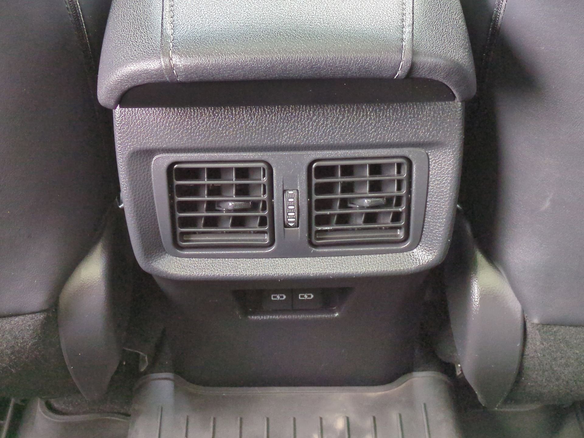 2023 Toyota Venza Base
