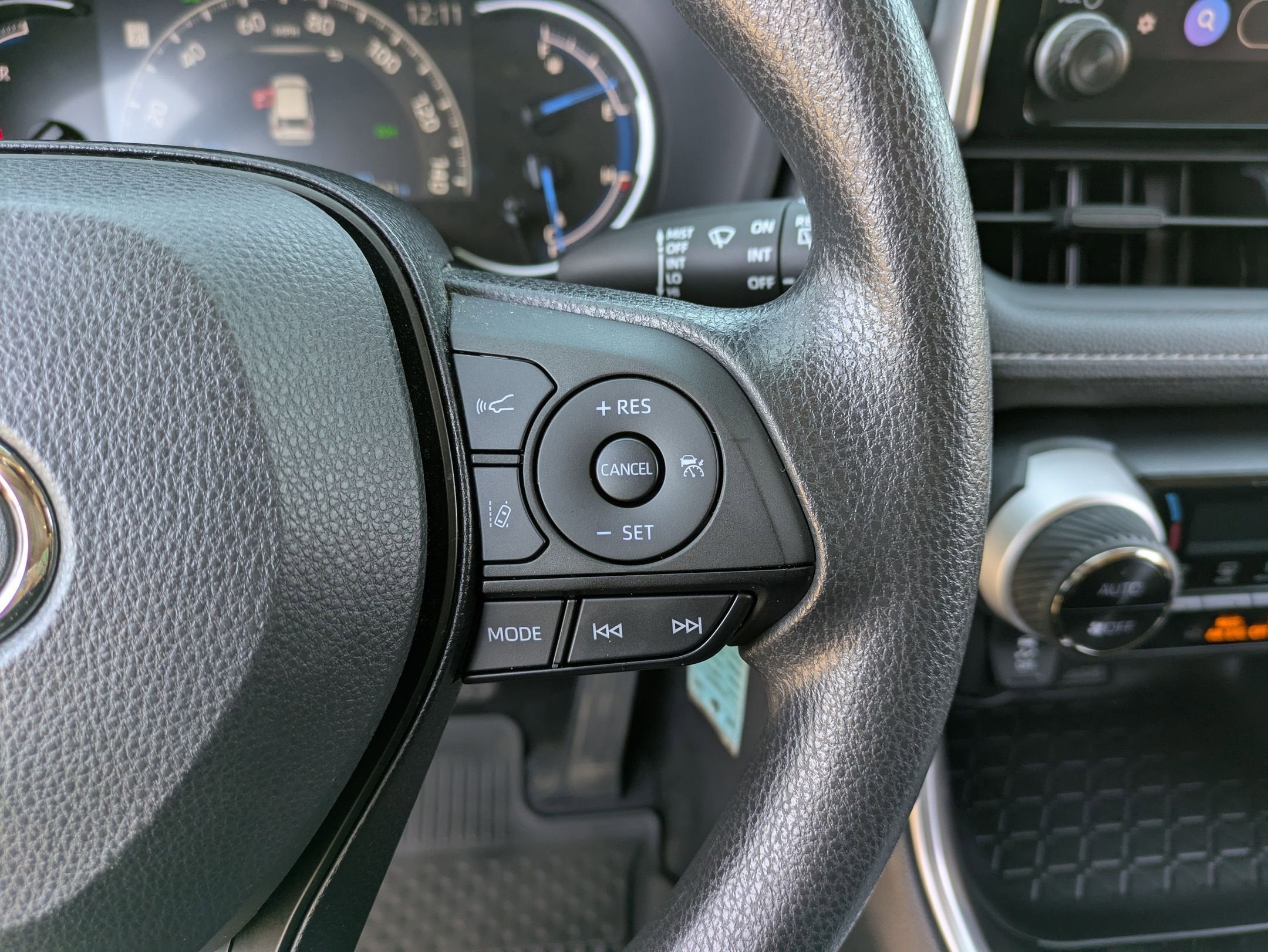 2023 Toyota RAV4 Hybrid LE