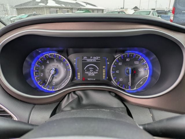 2023 Chrysler Voyager LX