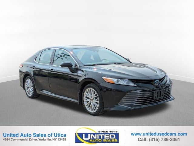 2020 Toyota Camry Hybrid XLE
