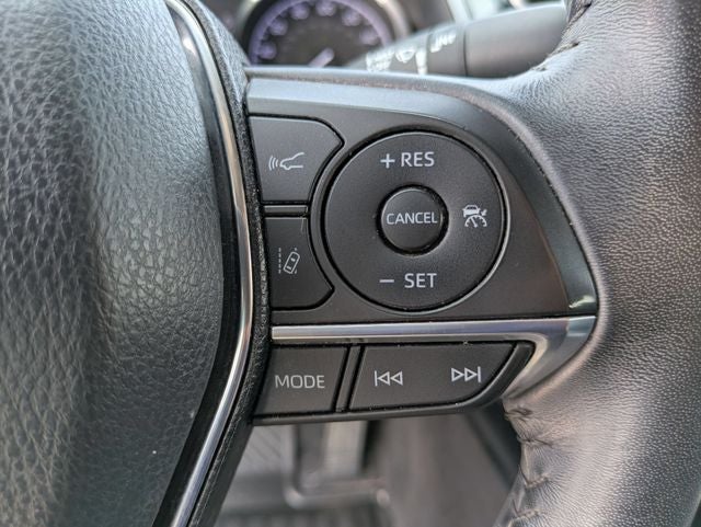 2020 Toyota Camry Hybrid XLE