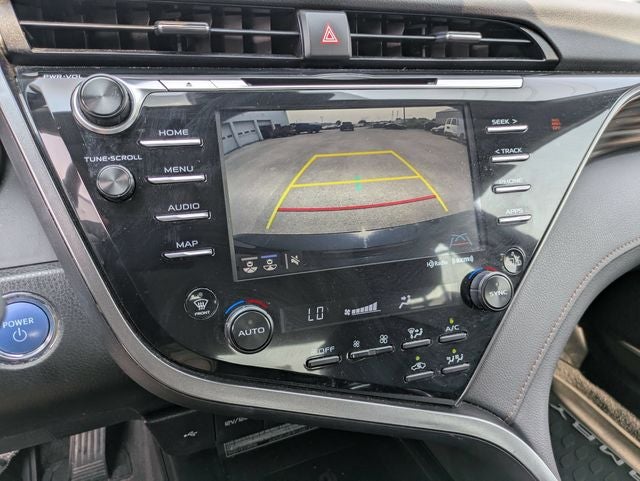 2020 Toyota Camry Hybrid XLE