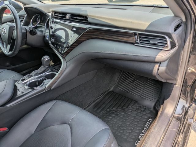 2020 Toyota Camry Hybrid XLE