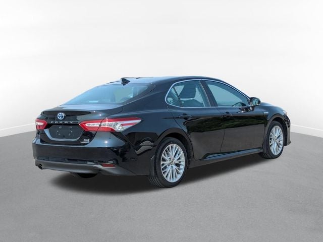 2020 Toyota Camry Hybrid XLE