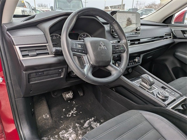 2022 Mitsubishi Outlander SE