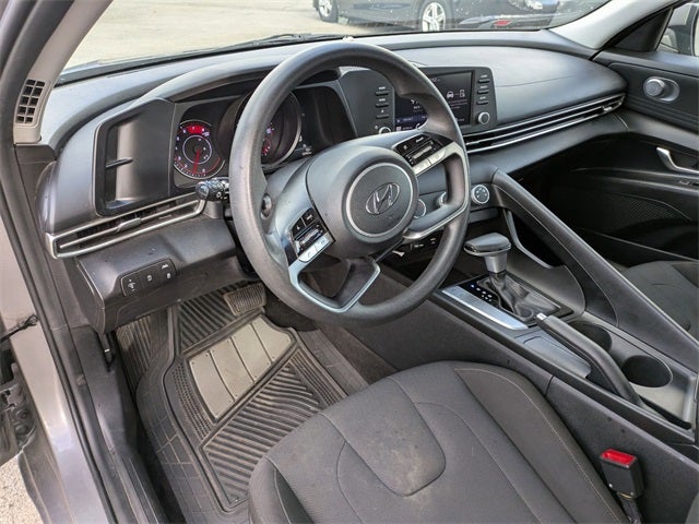 2021 Hyundai Elantra SE