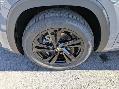 2026 Volkswagen Atlas Cross Sport 2.0T SEL R-Line Black