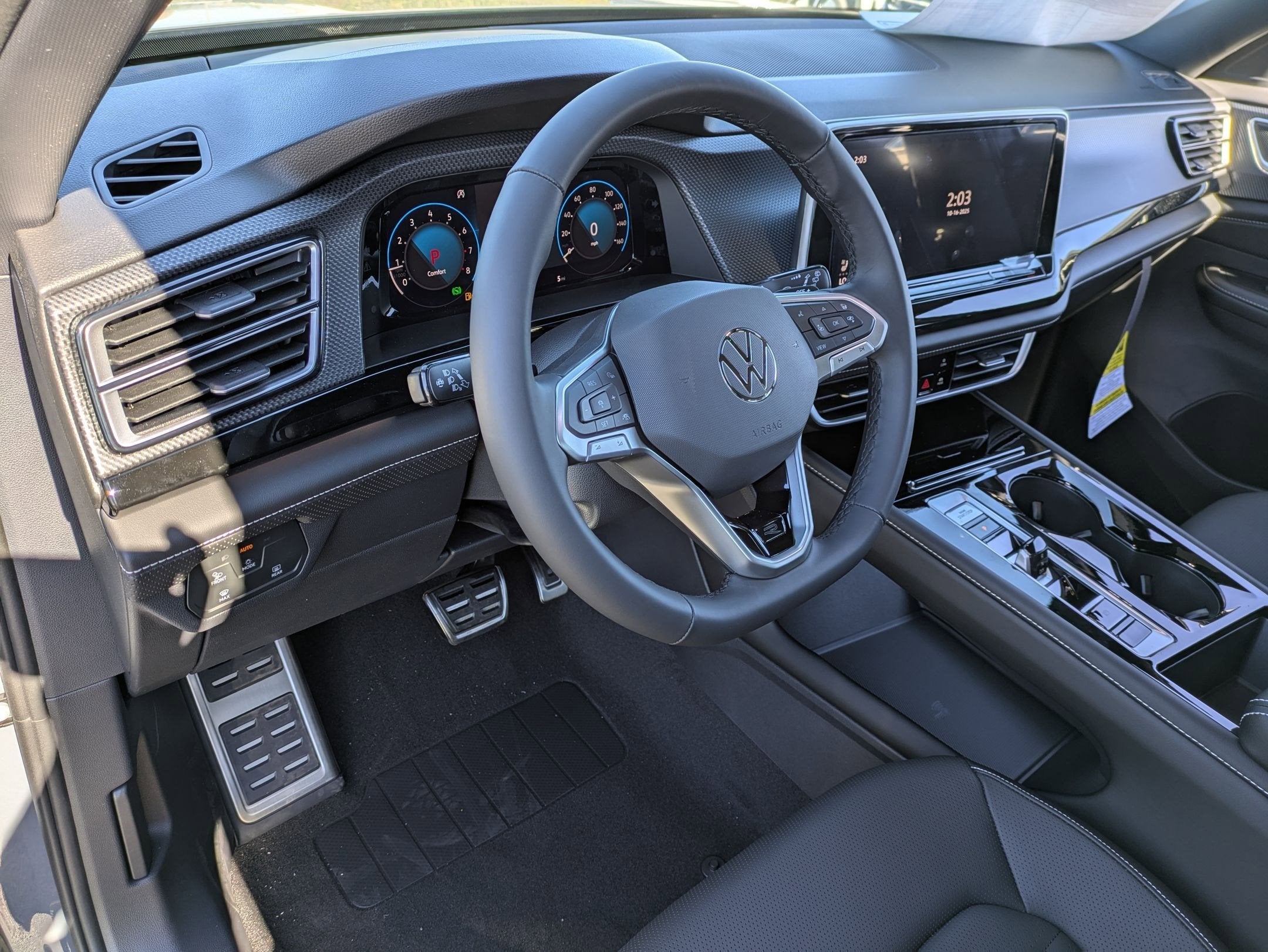 2026 Volkswagen Atlas Cross Sport 2.0T SEL R-Line Black