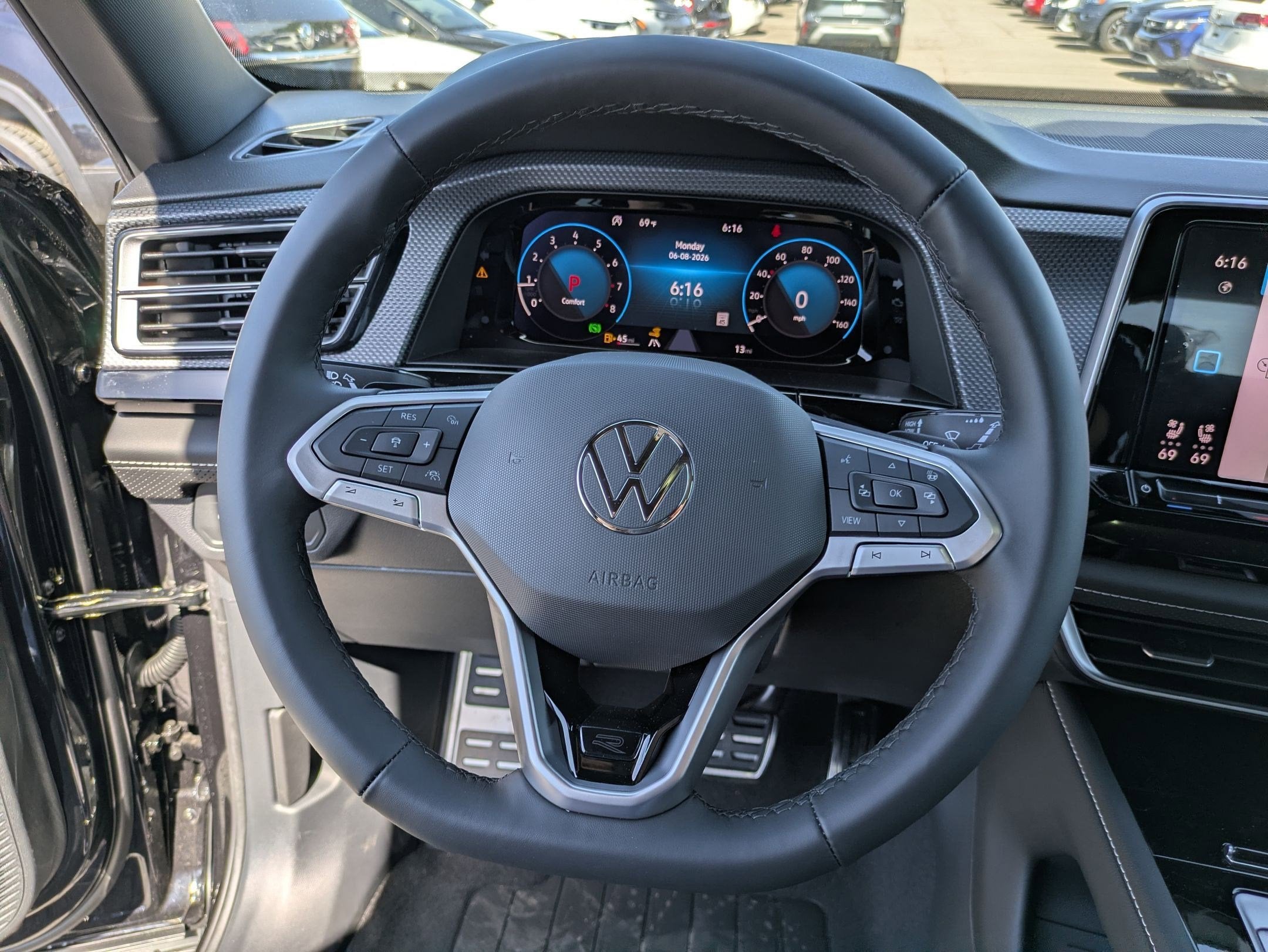 2026 Volkswagen Atlas Cross Sport 2.0T SEL R-Line Black
