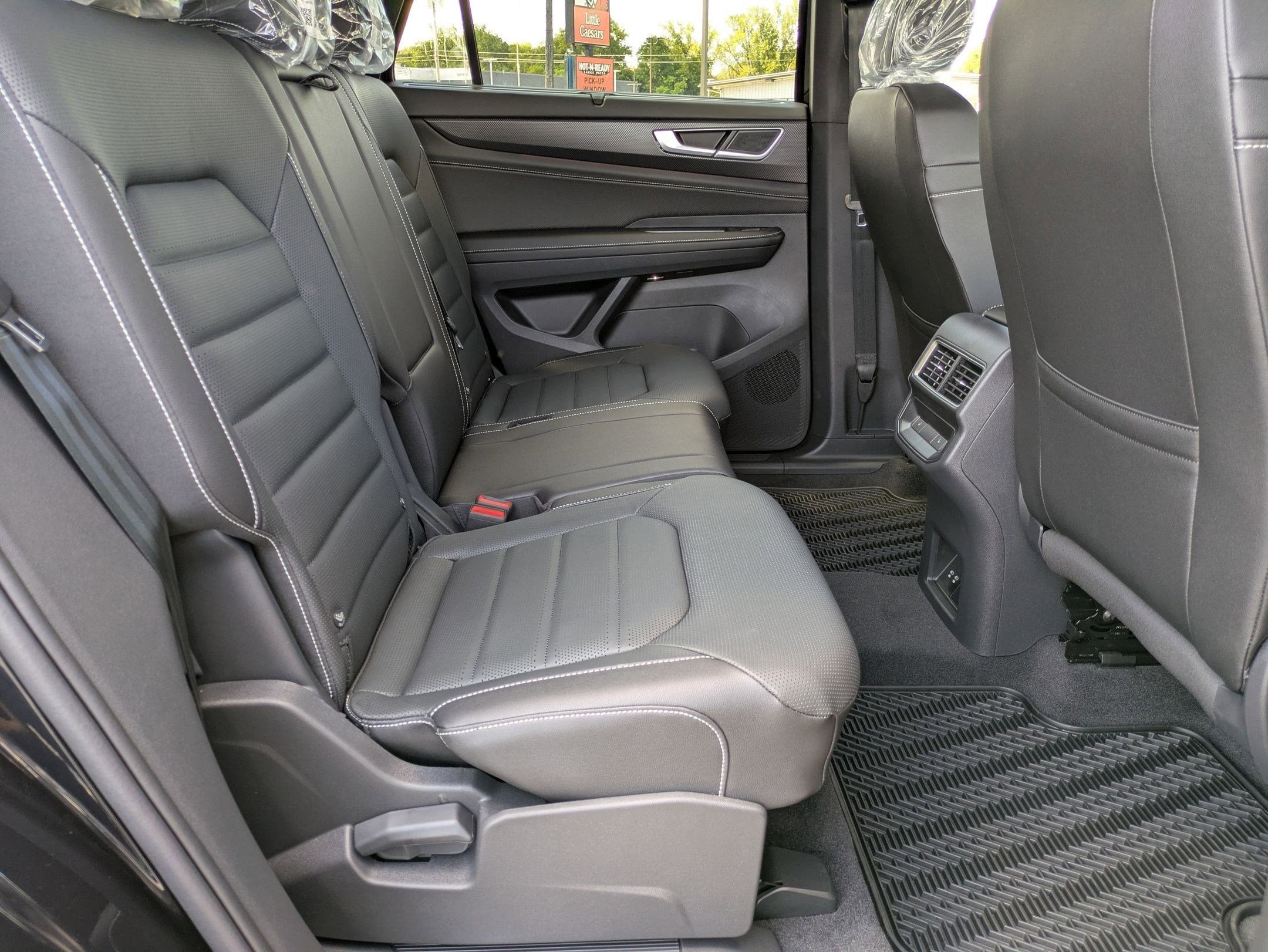 2026 Volkswagen Atlas Cross Sport 2.0T SEL R-Line Black