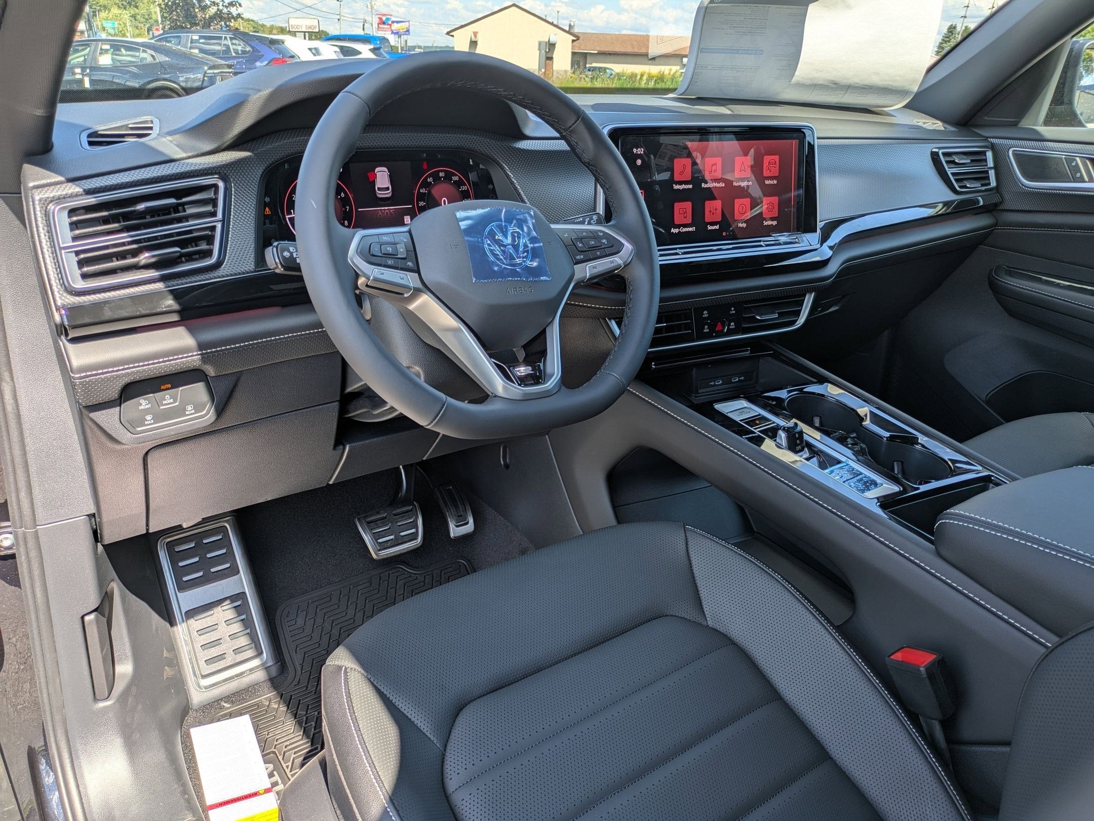 2026 Volkswagen Atlas Cross Sport 2.0T SEL R-Line Black