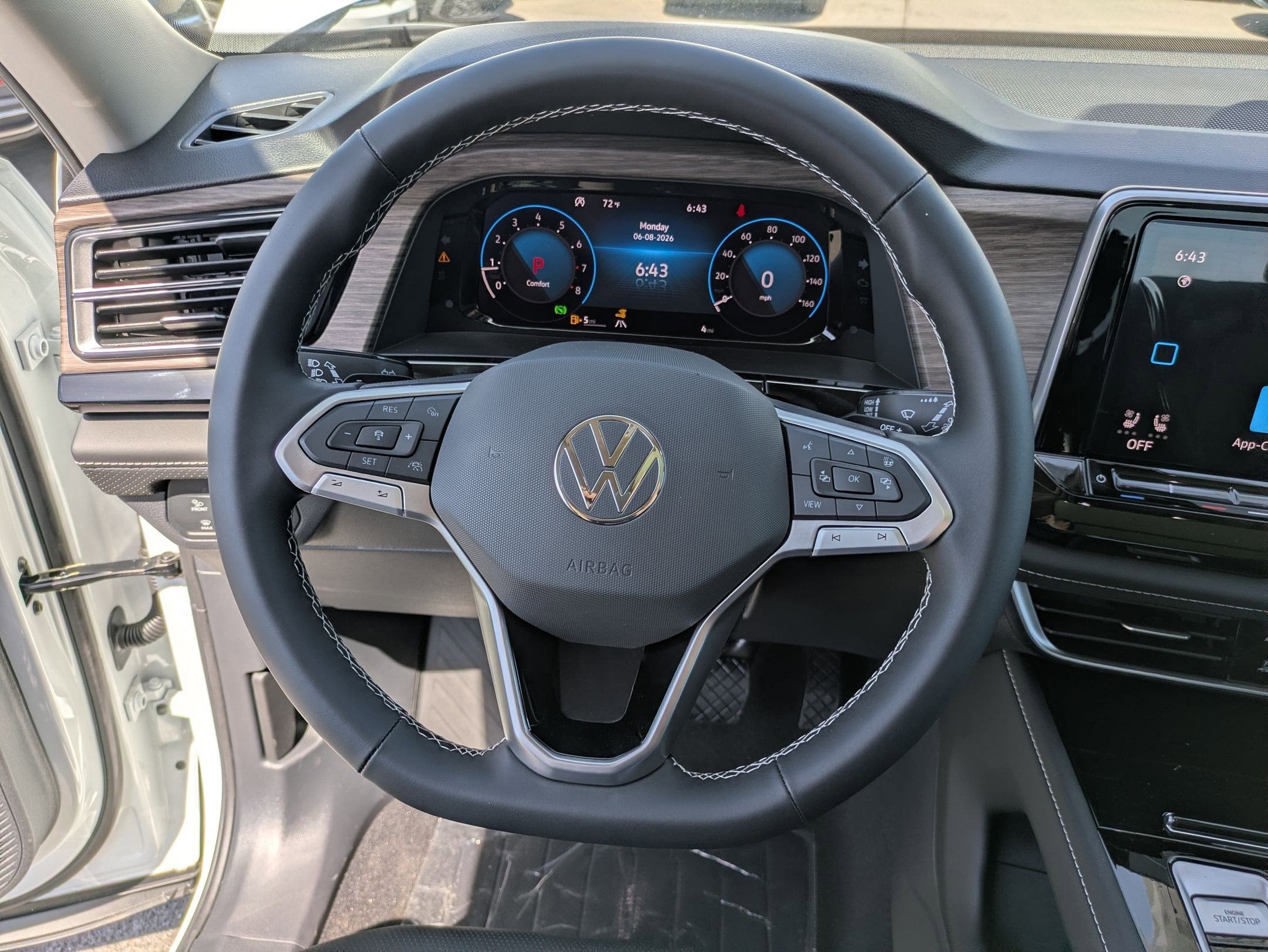 2026 Volkswagen Atlas 2.0T SEL