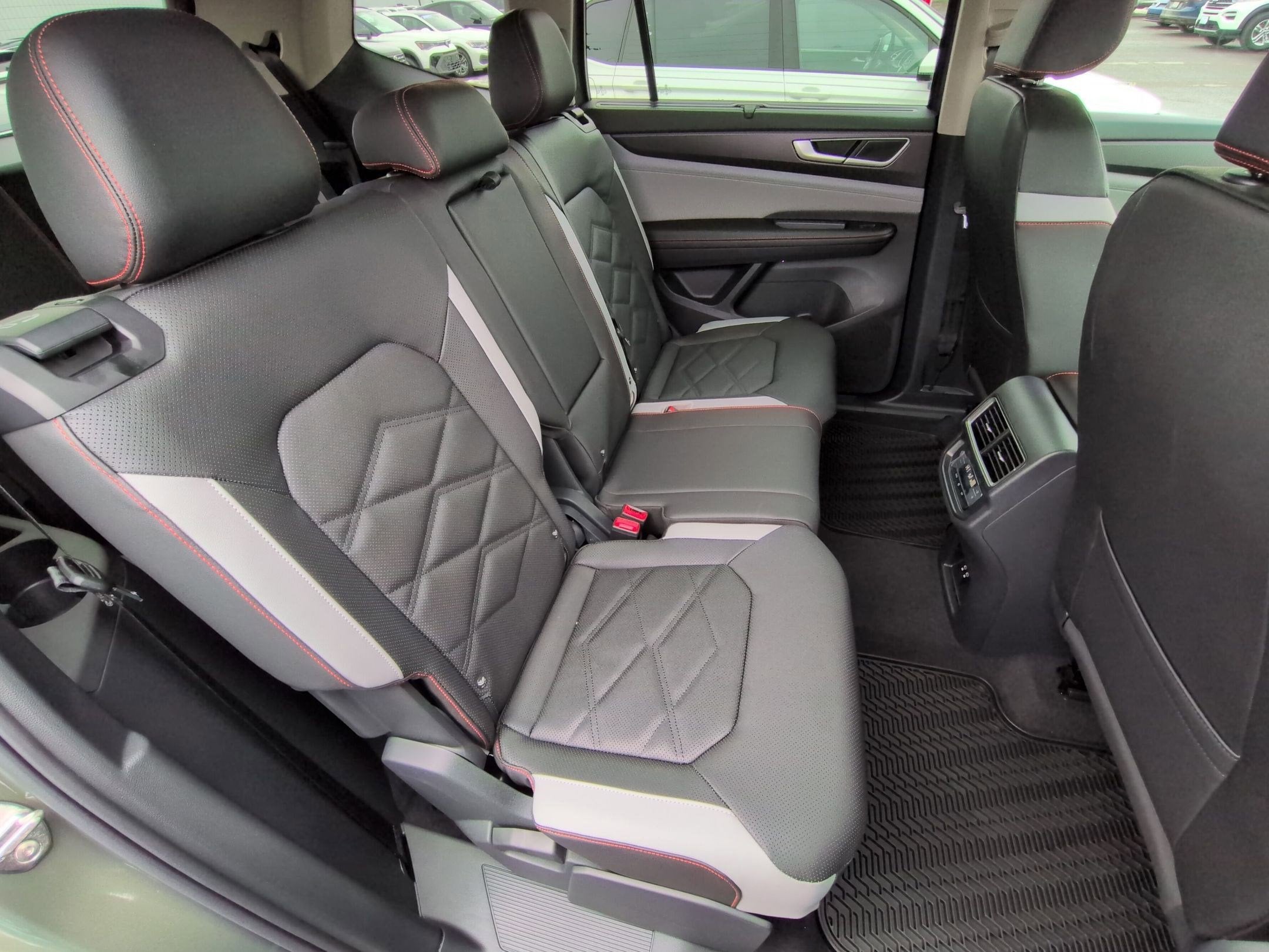 2026 Volkswagen Atlas 2.0T Peak Edition