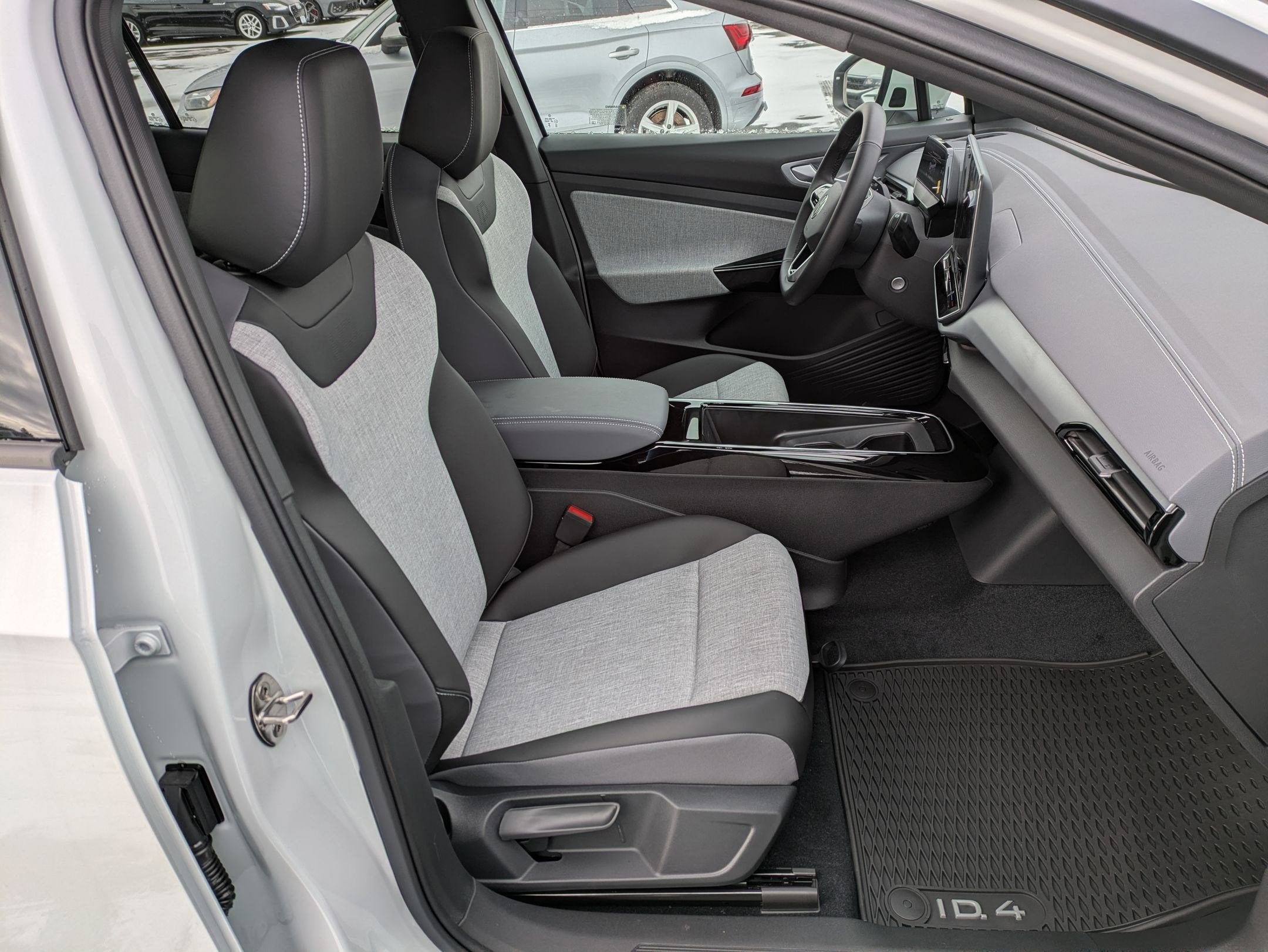 2025 Volkswagen ID.4 Pro