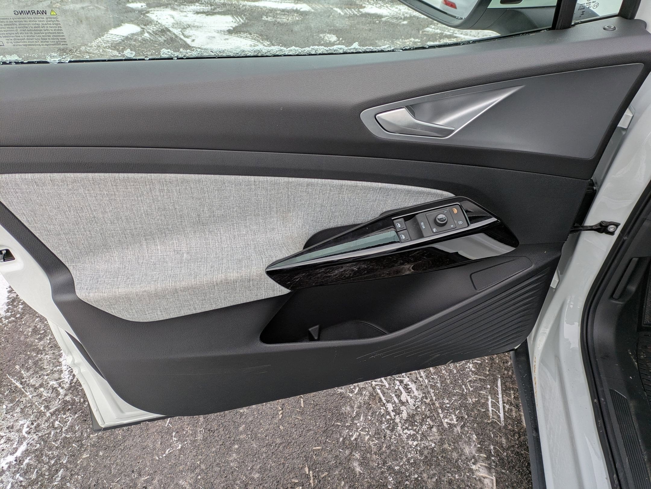 2025 Volkswagen ID.4 Pro