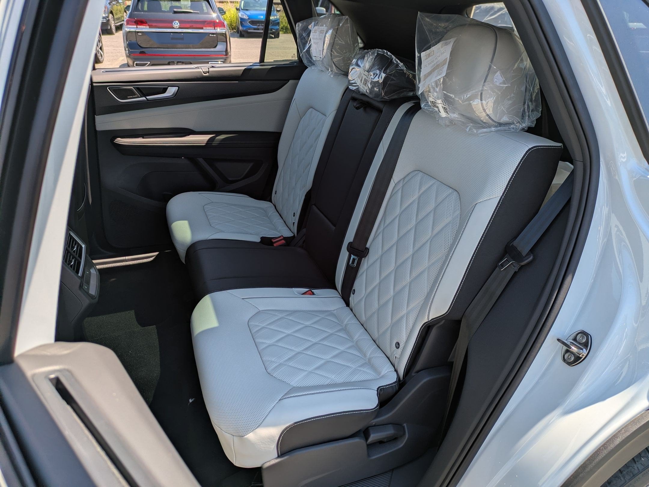 2026 Volkswagen Atlas Cross Sport 2.0T SEL Premium R-Line