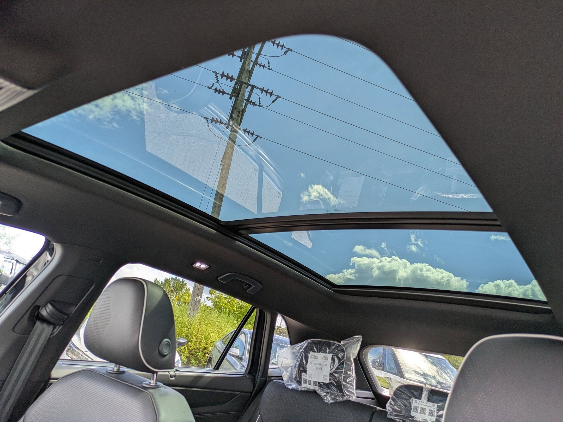 2026 Volkswagen Atlas Cross Sport 2.0T SEL Premium R-Line