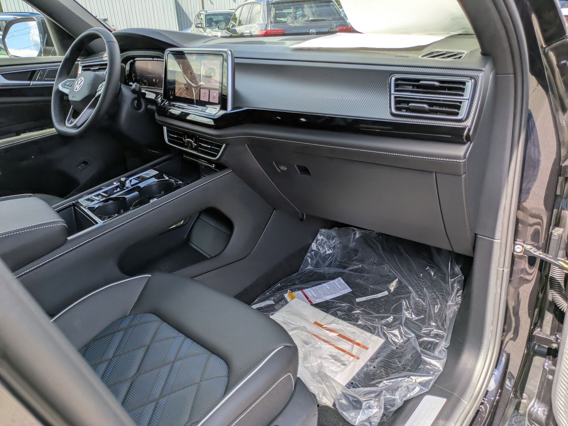 2026 Volkswagen Atlas Cross Sport 2.0T SEL Premium R-Line