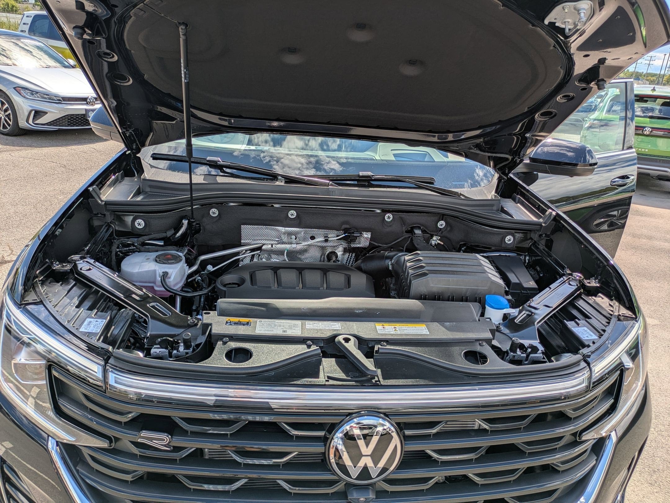 2026 Volkswagen Atlas Cross Sport 2.0T SEL Premium R-Line