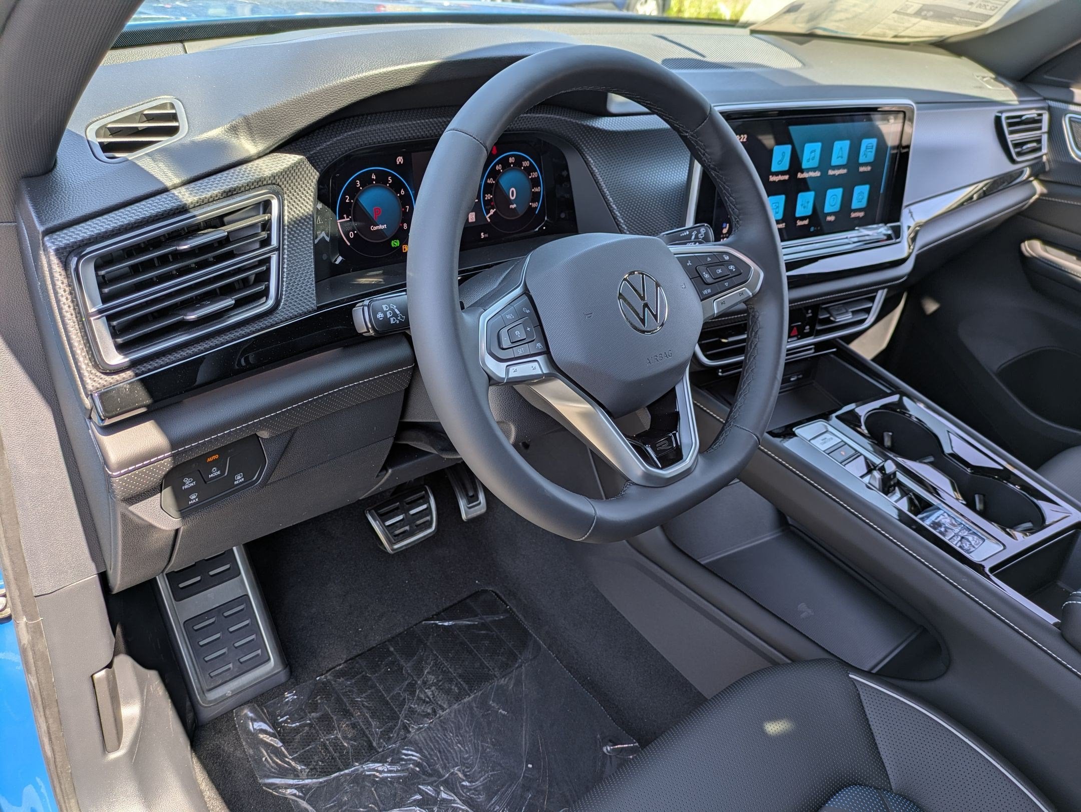 2026 Volkswagen Atlas Cross Sport 2.0T SEL Premium R-Line