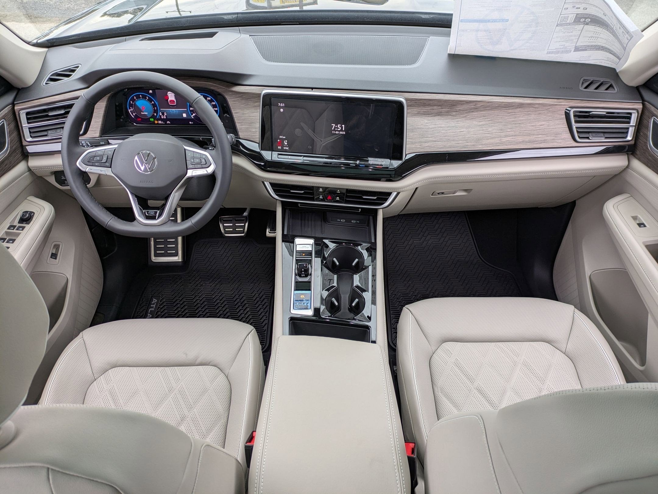 2026 Volkswagen Atlas 2.0T SEL Premium R-Line