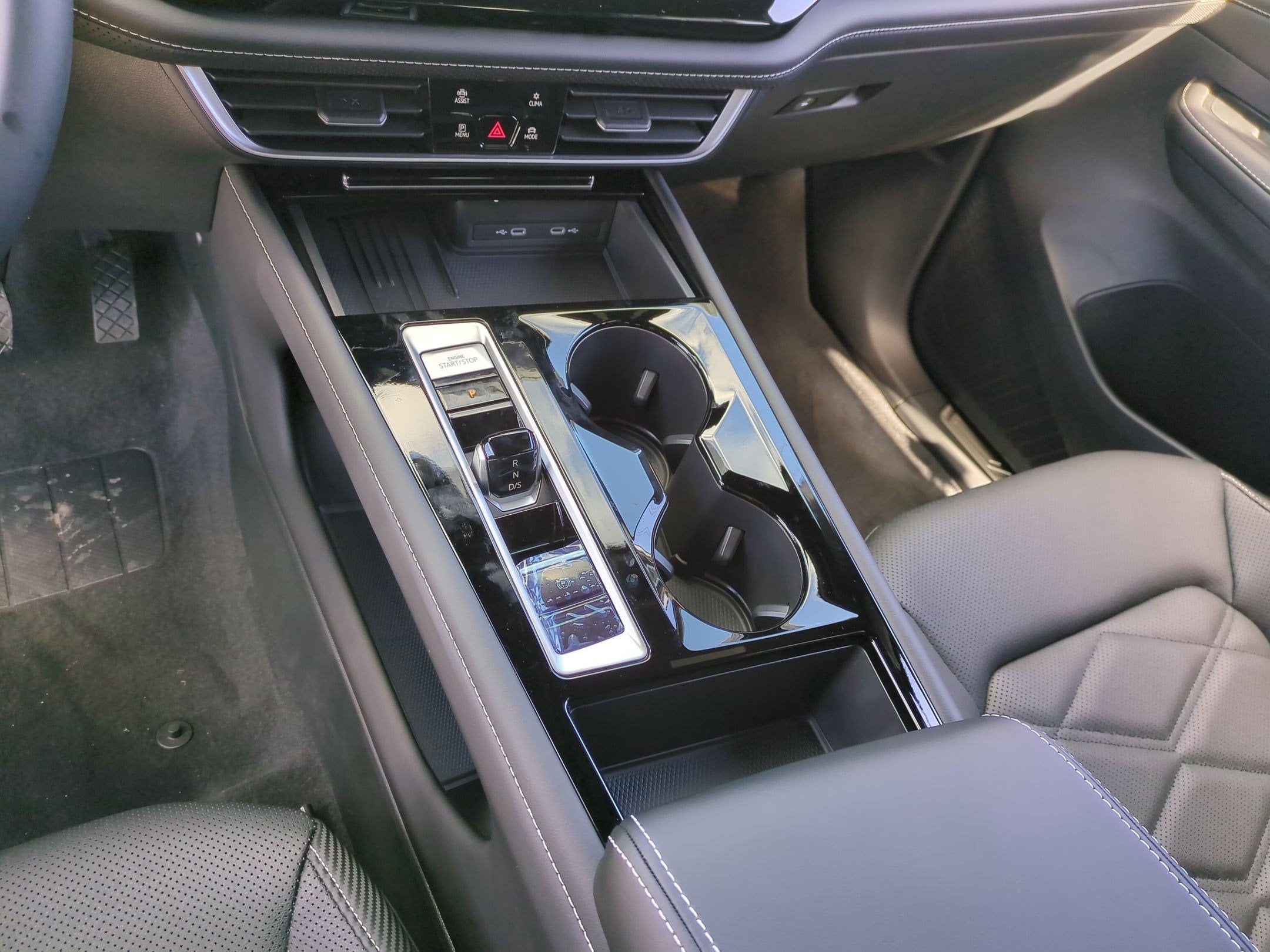 2026 Volkswagen Atlas Cross Sport SE w/Technology