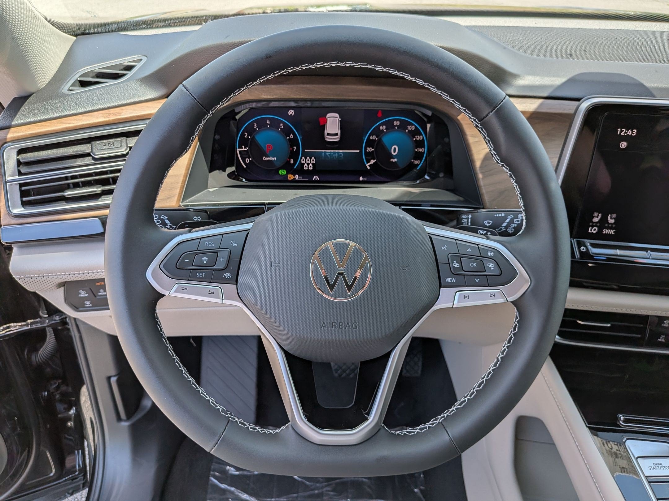 2026 Volkswagen Atlas 2.0T SE w/Technology