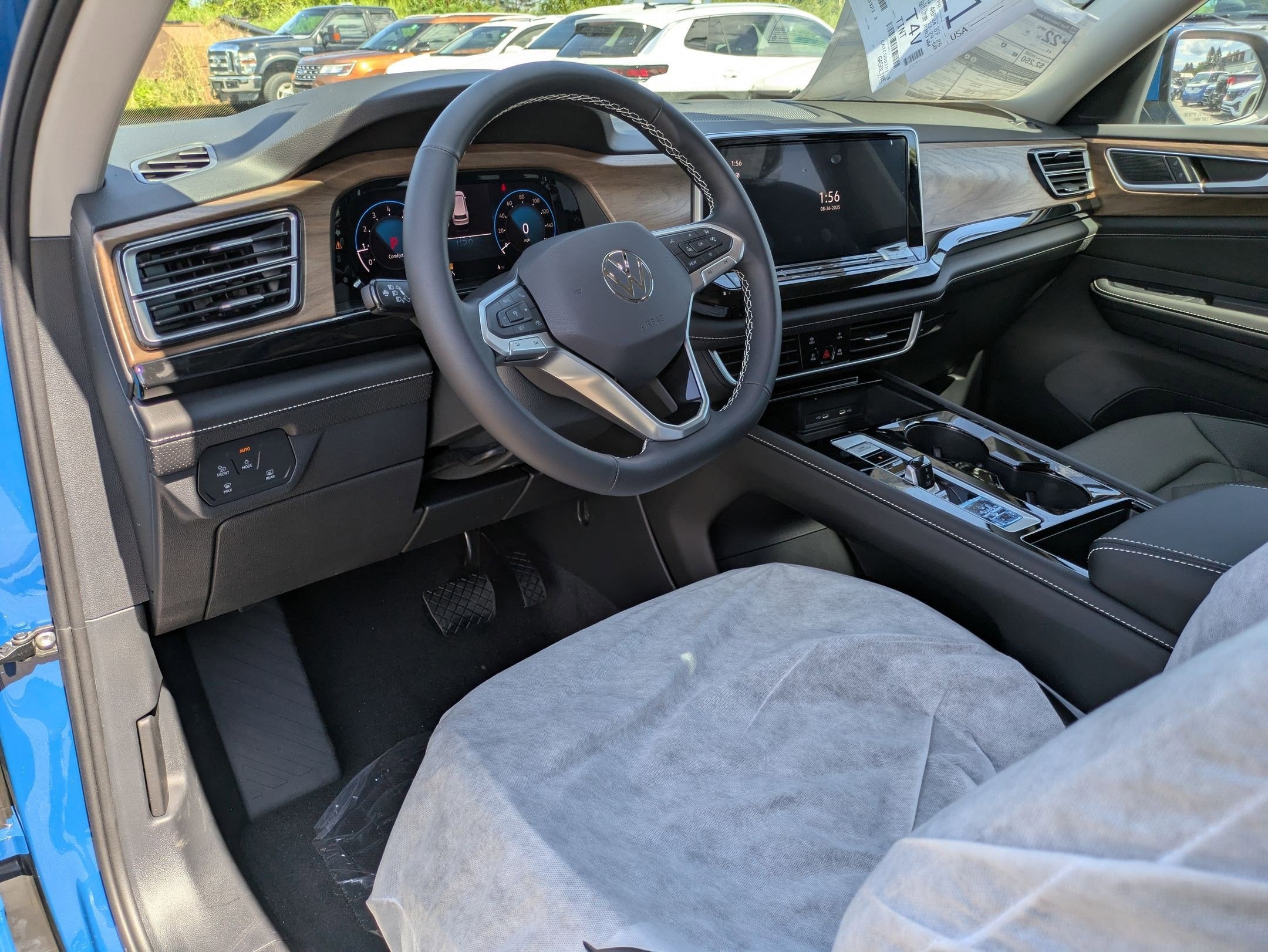 2026 Volkswagen Atlas 2.0T SE w/Technology