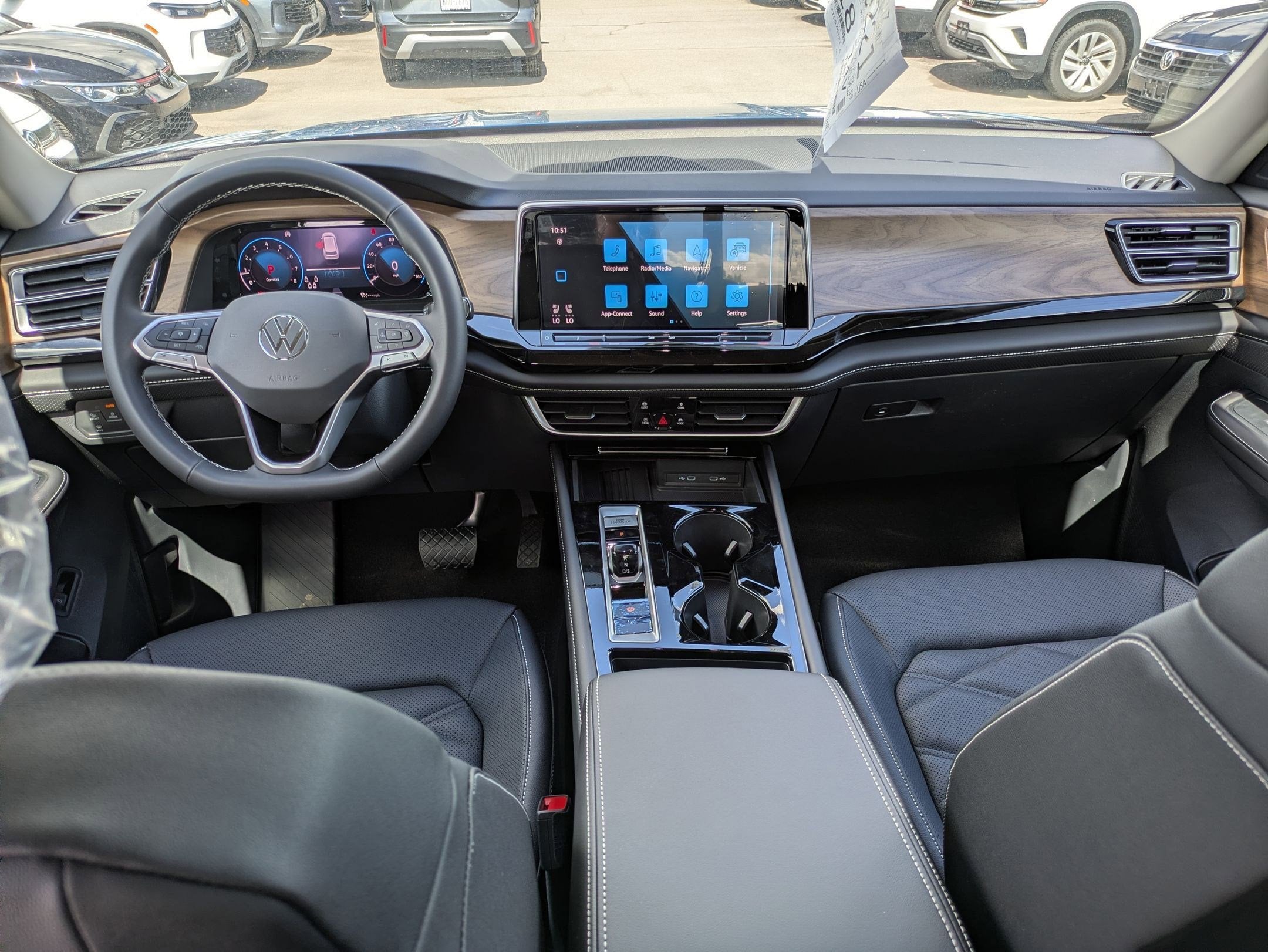 2026 Volkswagen Atlas 2.0T SE w/Technology