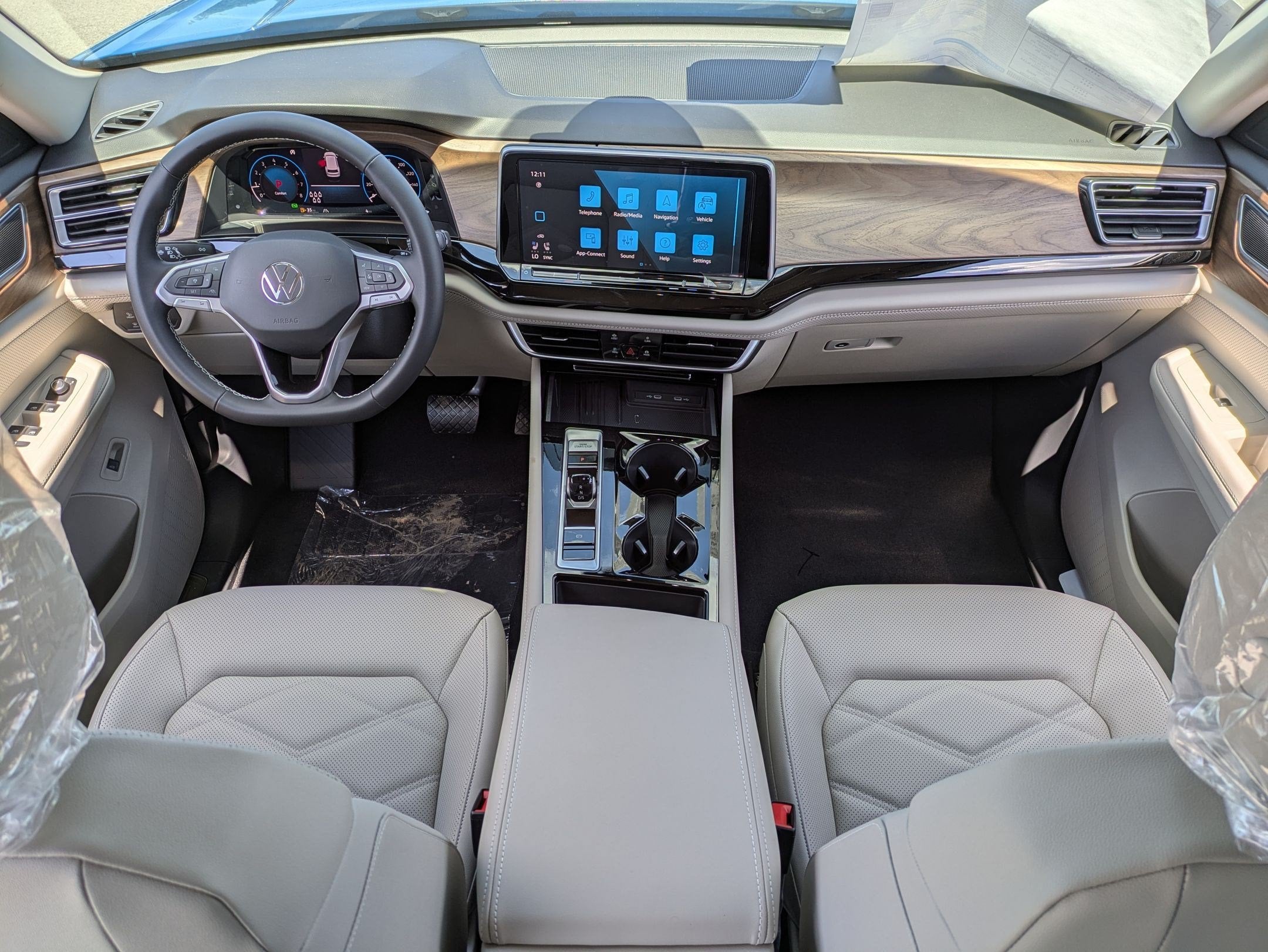 2026 Volkswagen Atlas 2.0T SE w/Technology