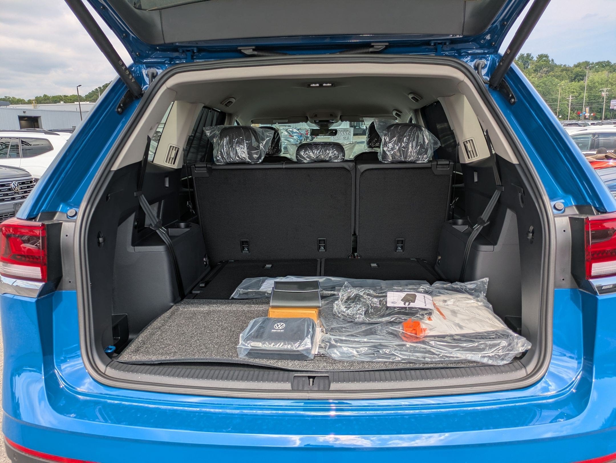 2026 Volkswagen Atlas 2.0T SE w/Technology