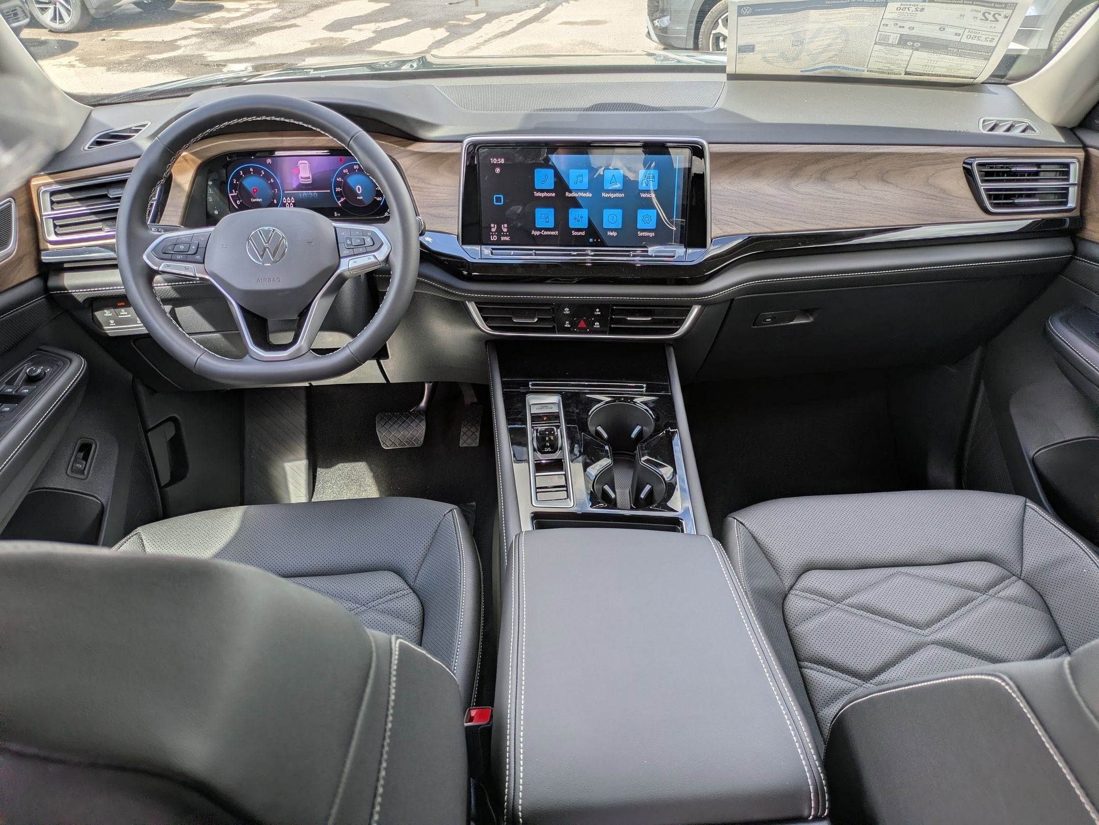 2026 Volkswagen Atlas 2.0T SE w/Technology