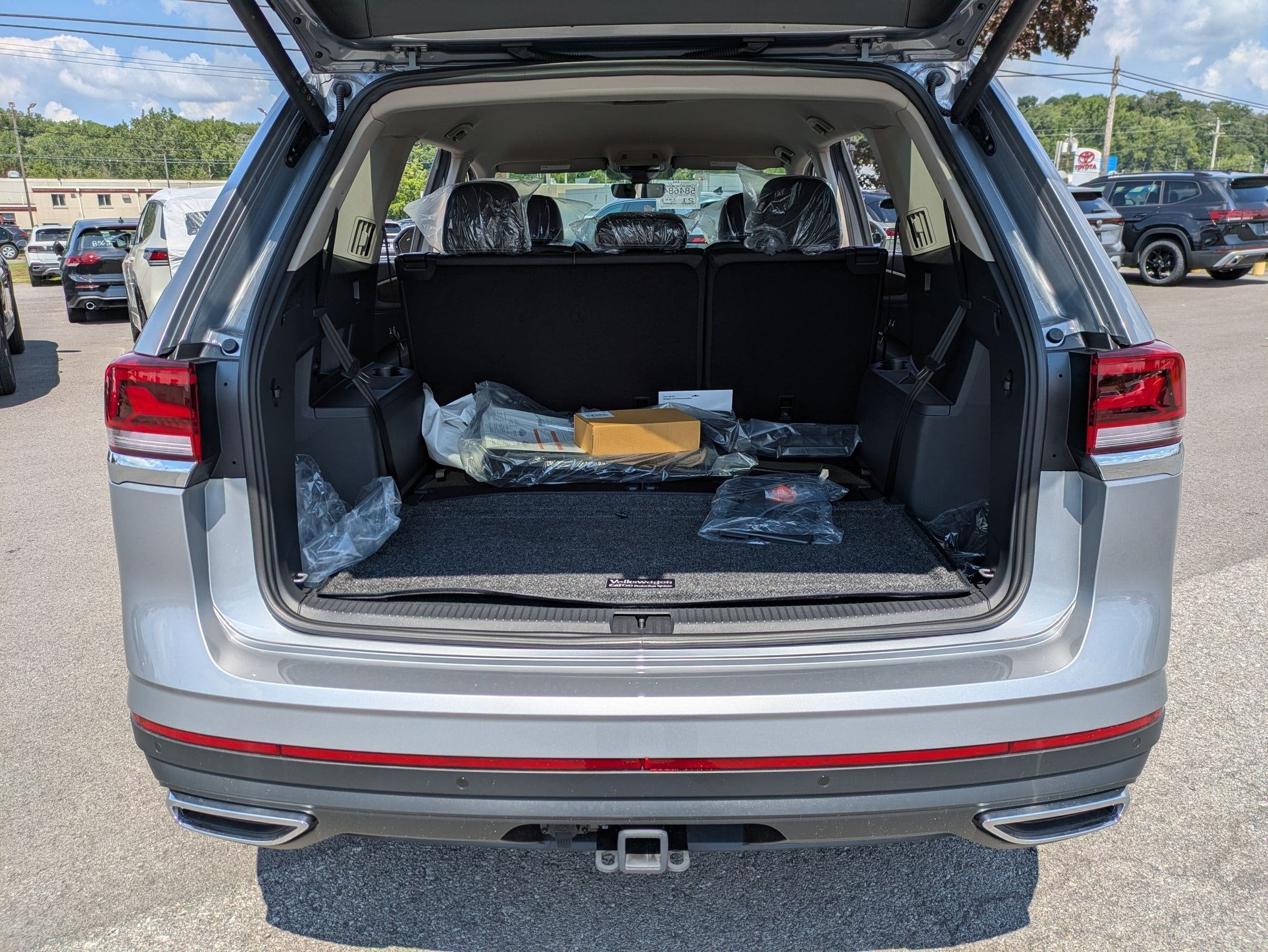 2026 Volkswagen Atlas 2.0T SE w/Technology