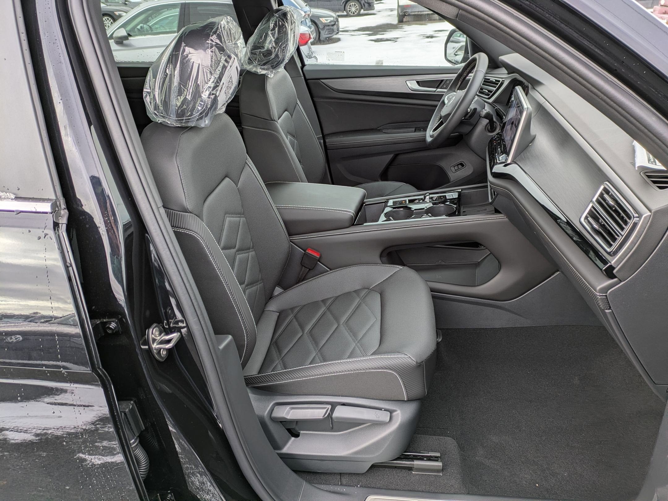 2026 Volkswagen Atlas Cross Sport 2.0T SE w/Technology