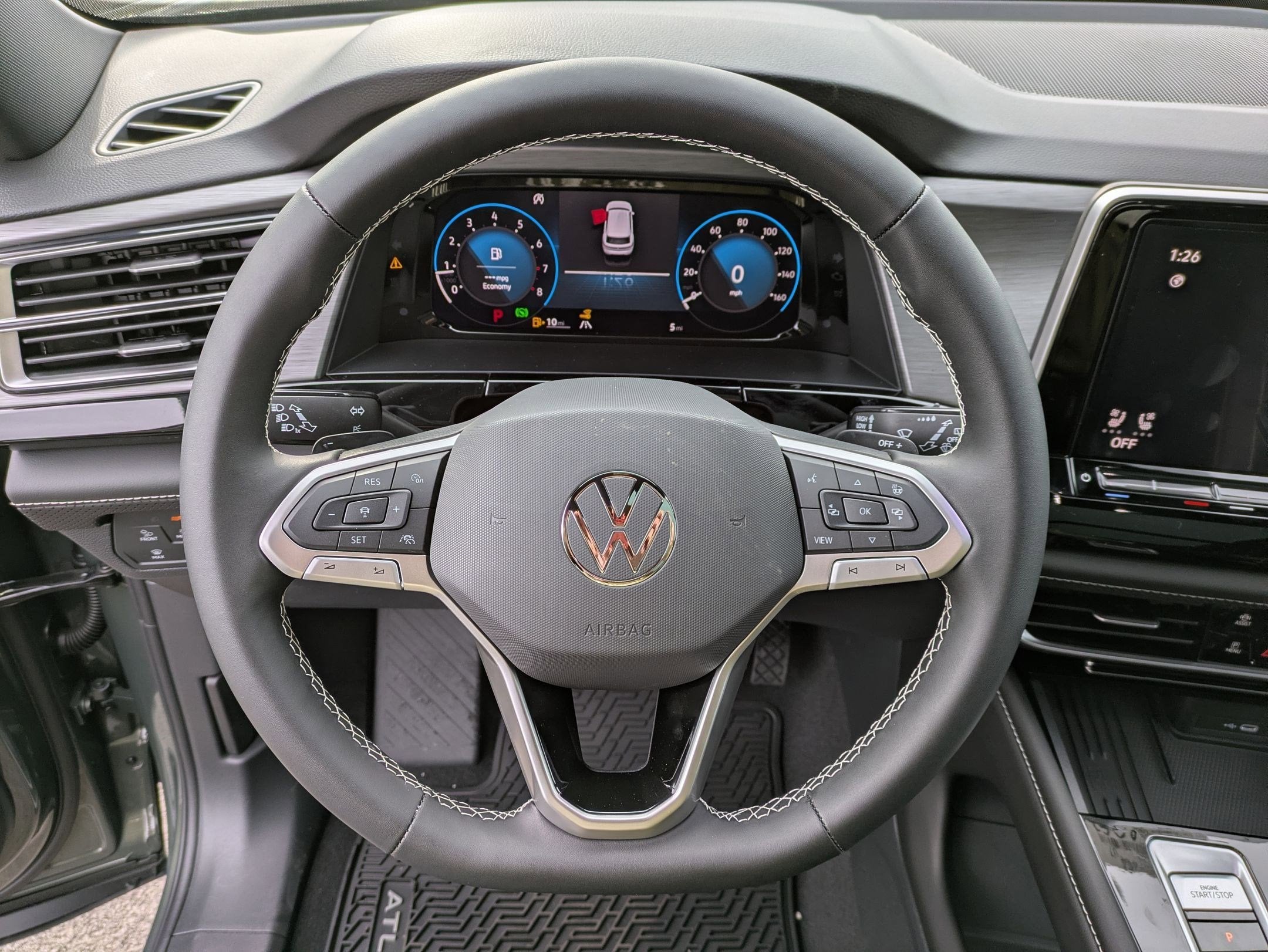 2026 Volkswagen Atlas Cross Sport 2.0T SE w/Technology