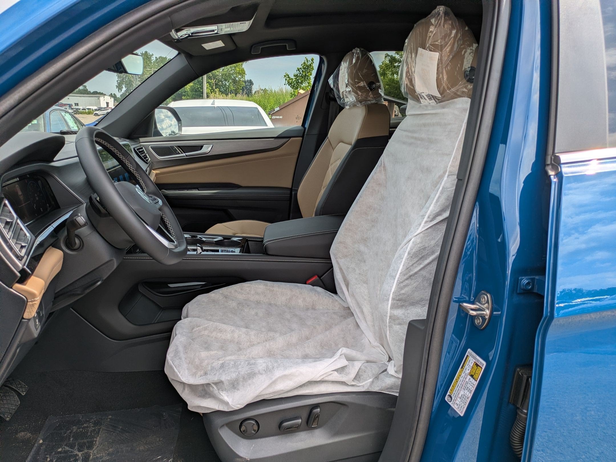 2026 Volkswagen Atlas Cross Sport 2.0T SE w/Technology
