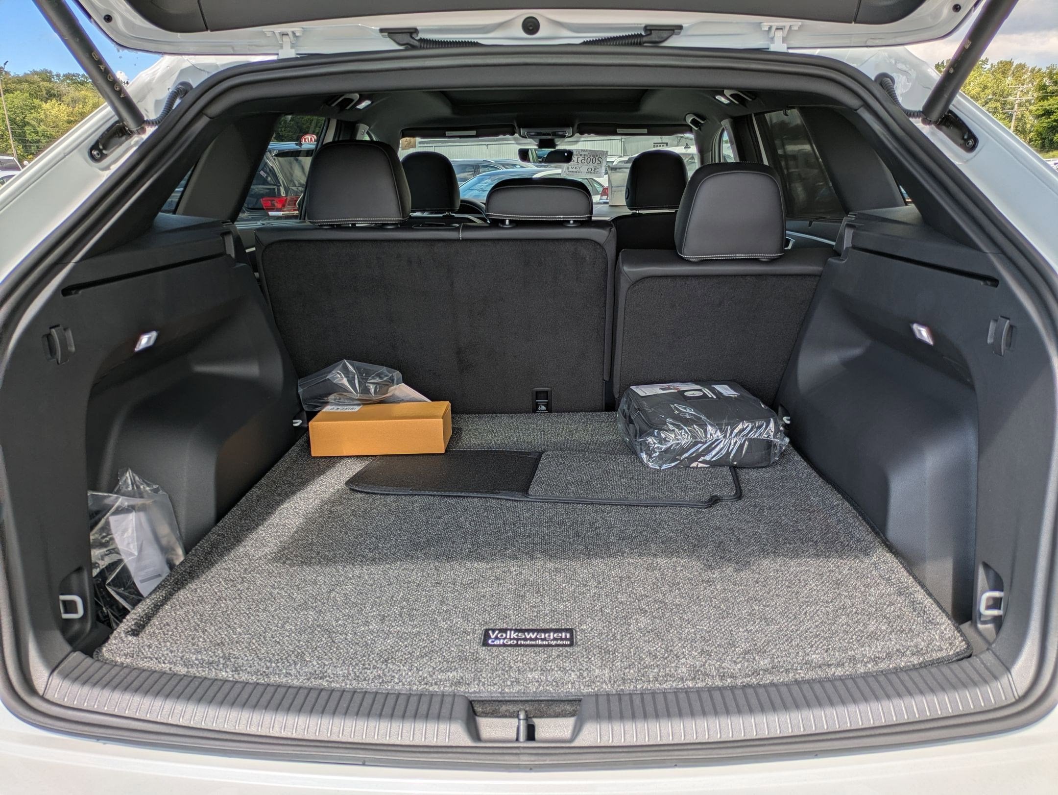 2026 Volkswagen Atlas Cross Sport 2.0T SE w/Technology