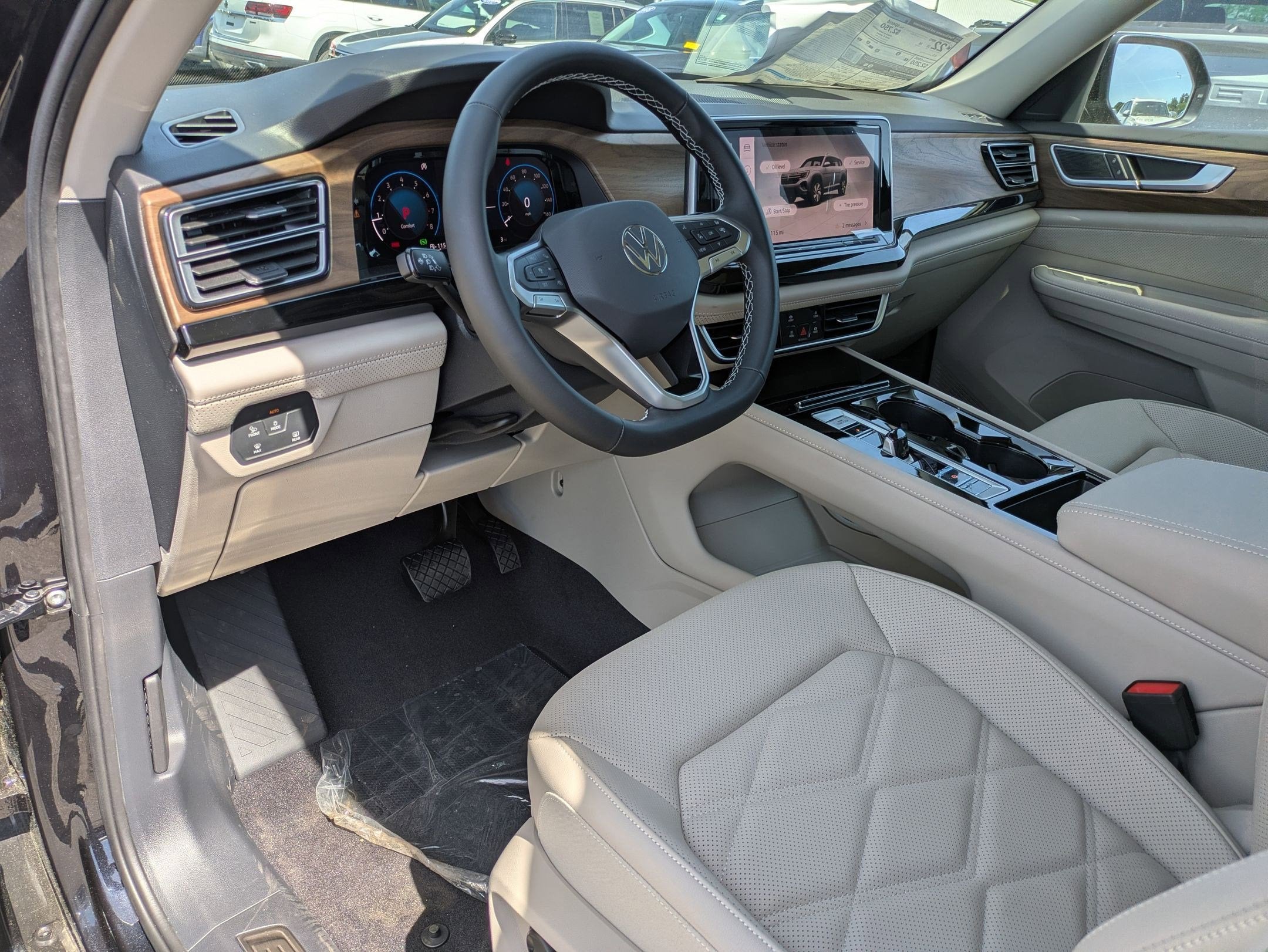 2026 Volkswagen Atlas 2.0T SE w/Technology