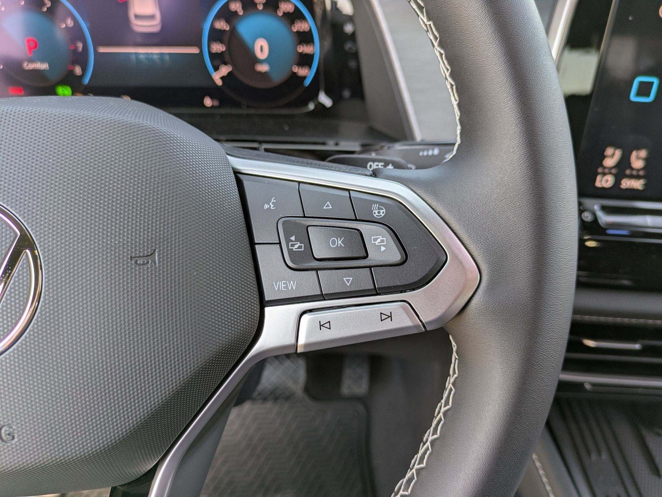 2026 Volkswagen Atlas Cross Sport 2.0T SE