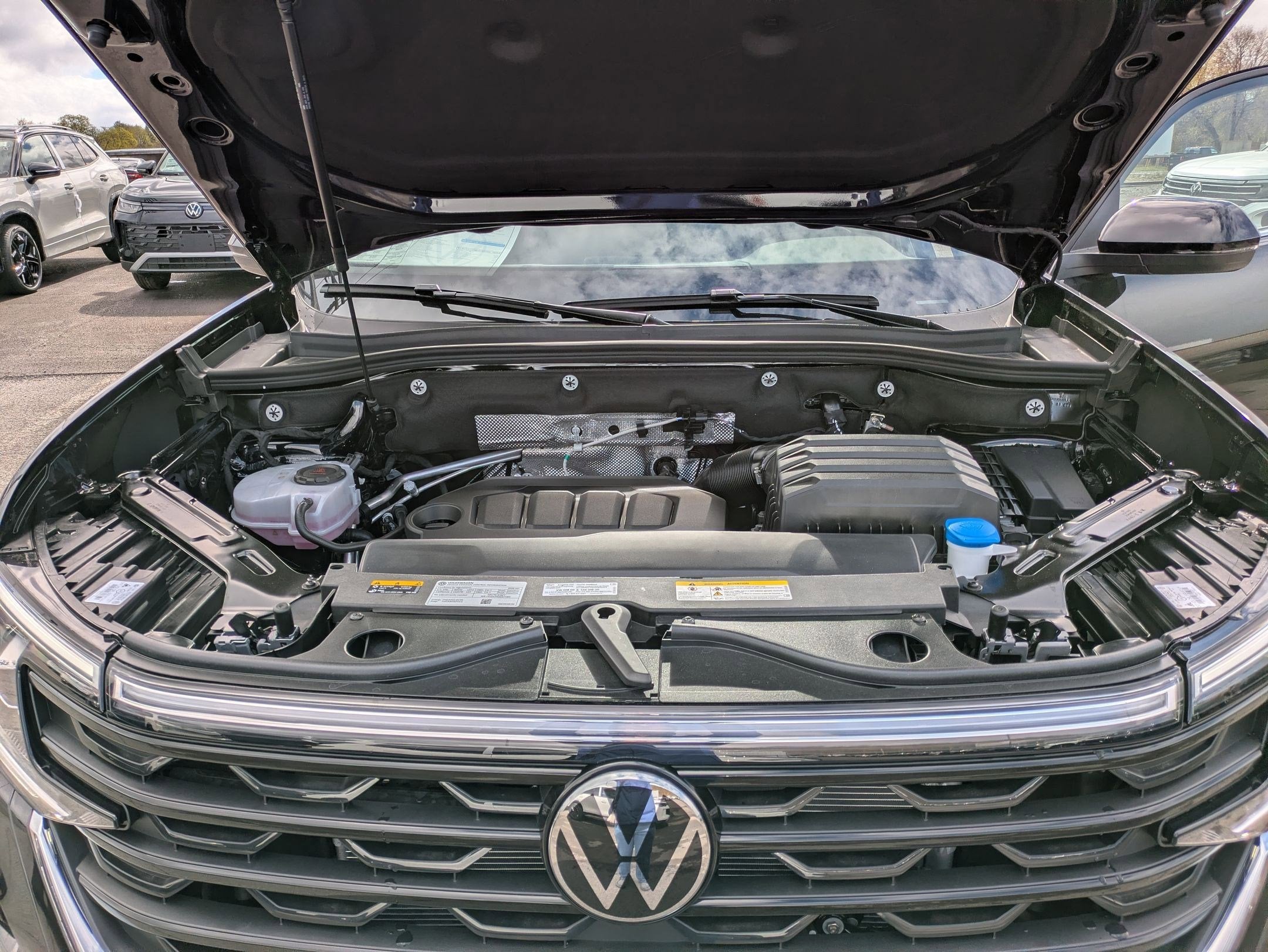 2026 Volkswagen Atlas Cross Sport 2.0T SE