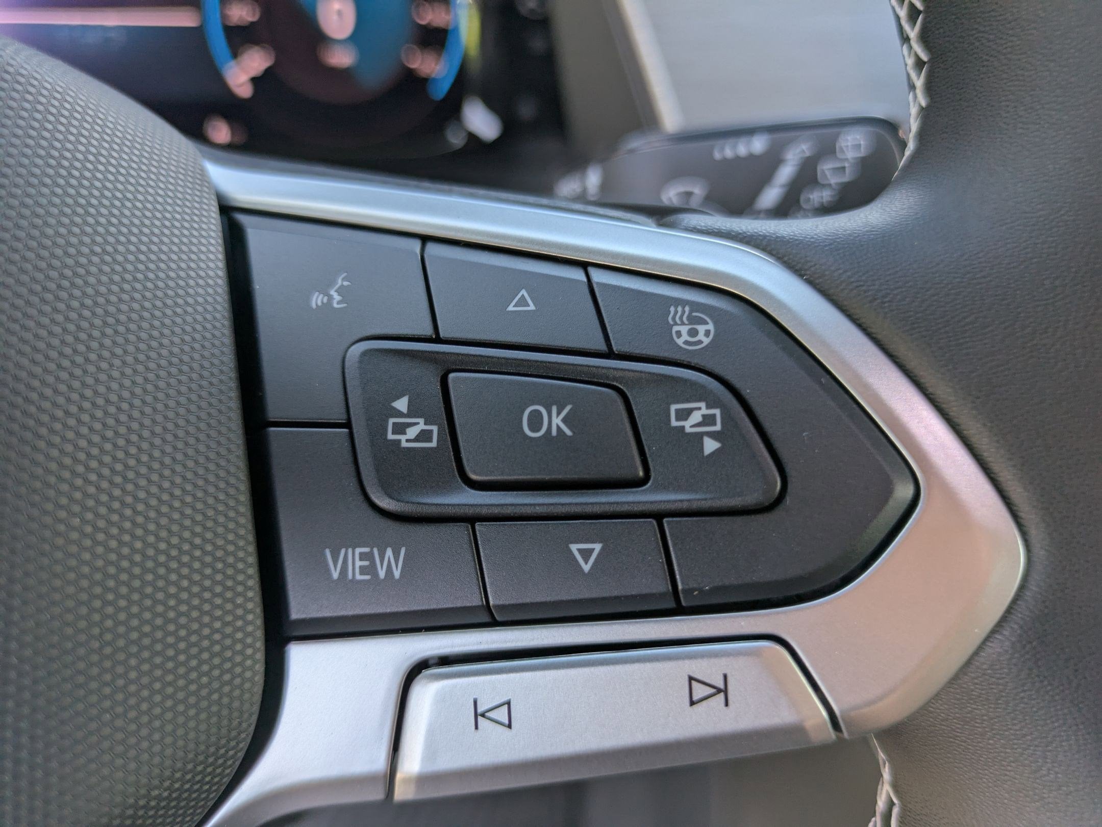 2026 Volkswagen Atlas Cross Sport 2.0T SE