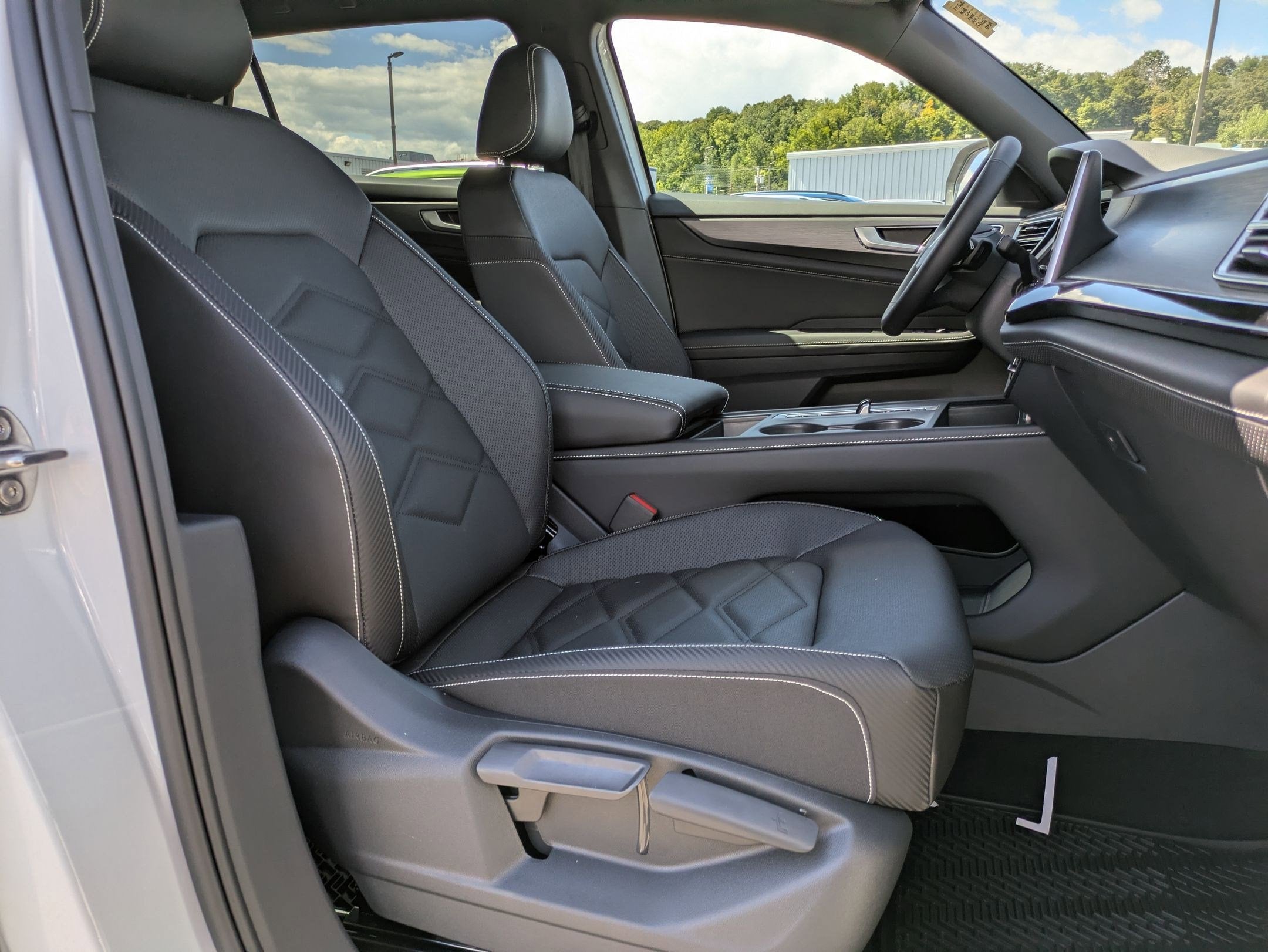 2026 Volkswagen Atlas Cross Sport 2.0T SE