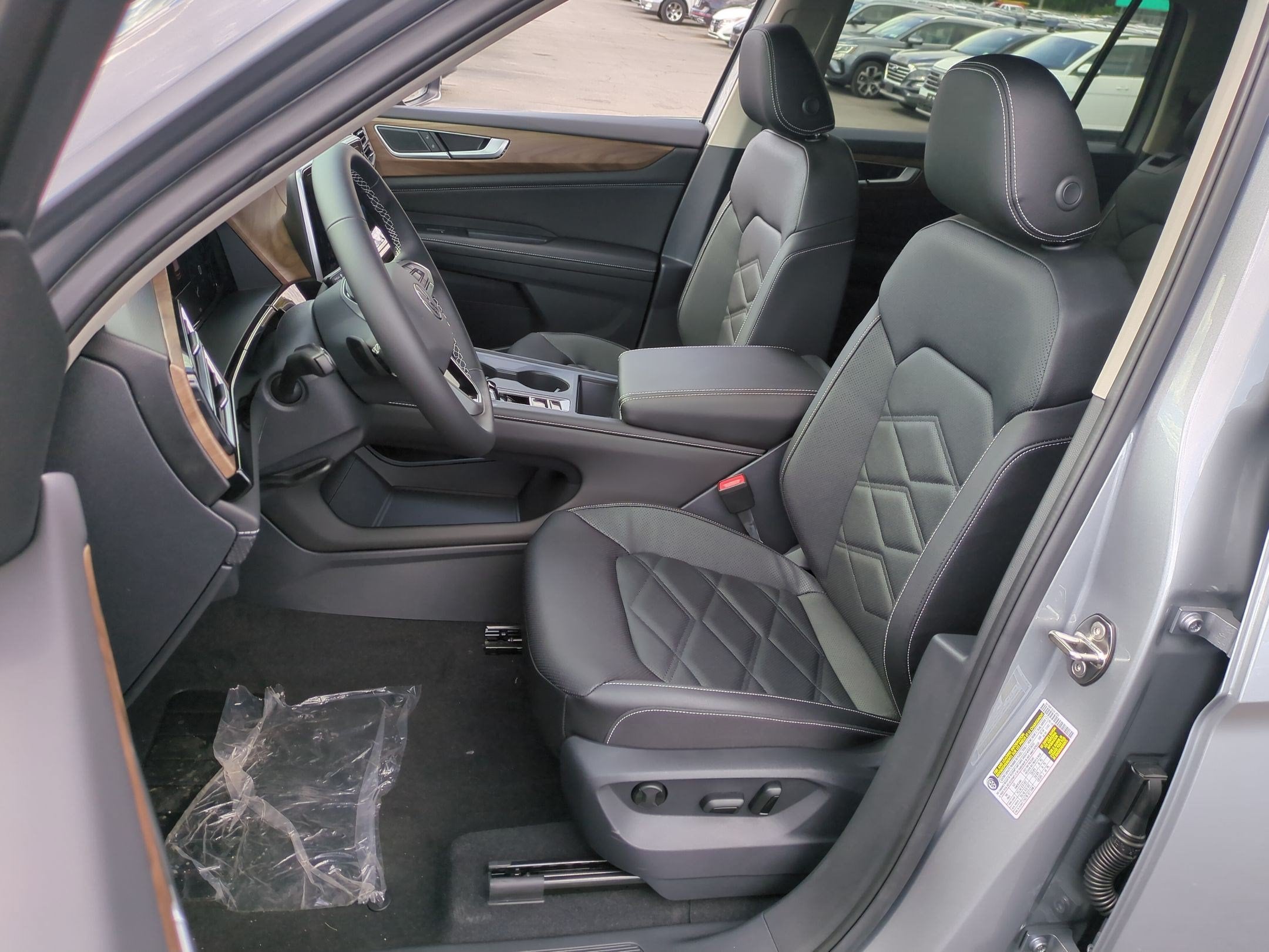 2026 Volkswagen Atlas SE