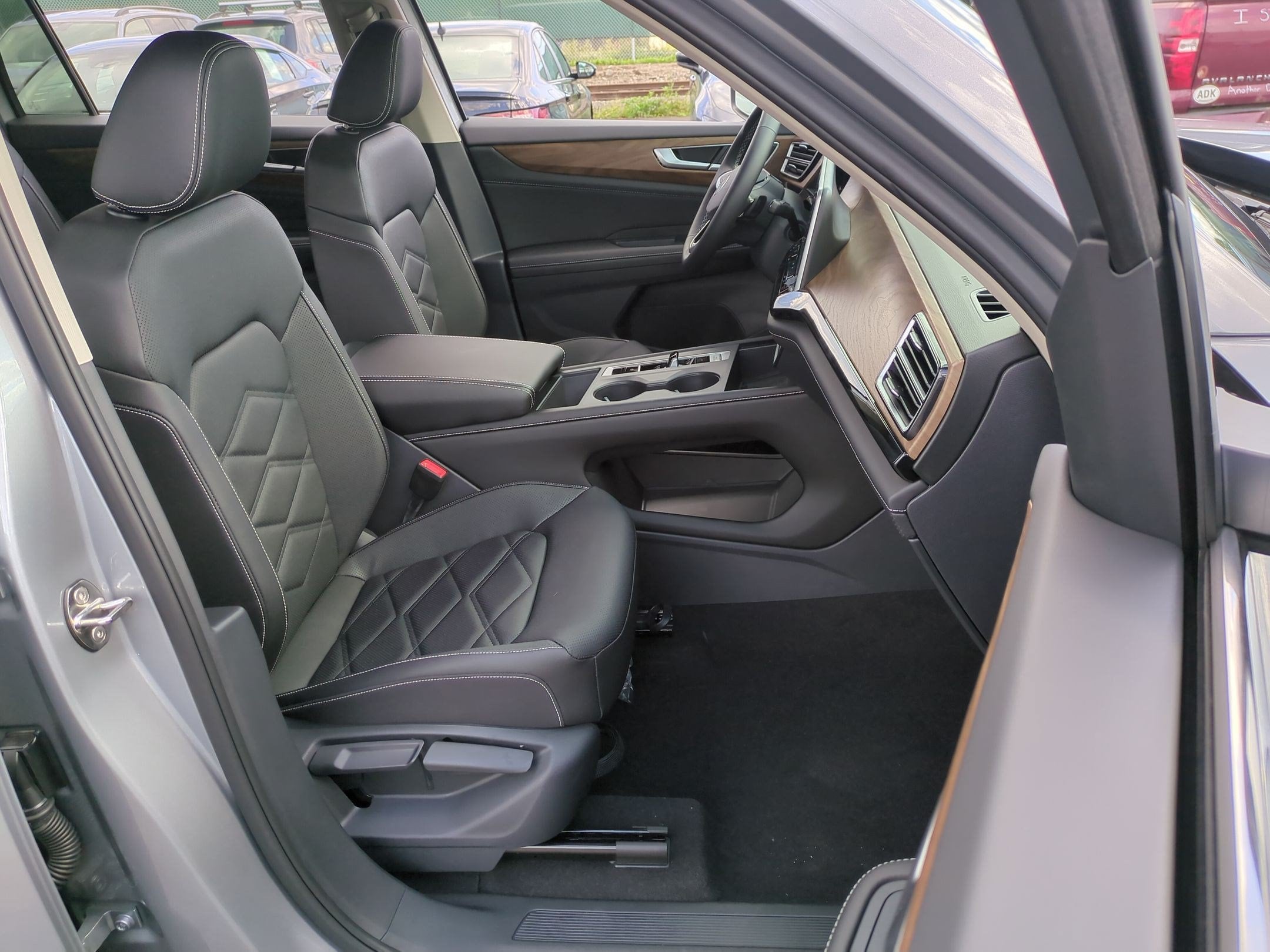 2026 Volkswagen Atlas SE